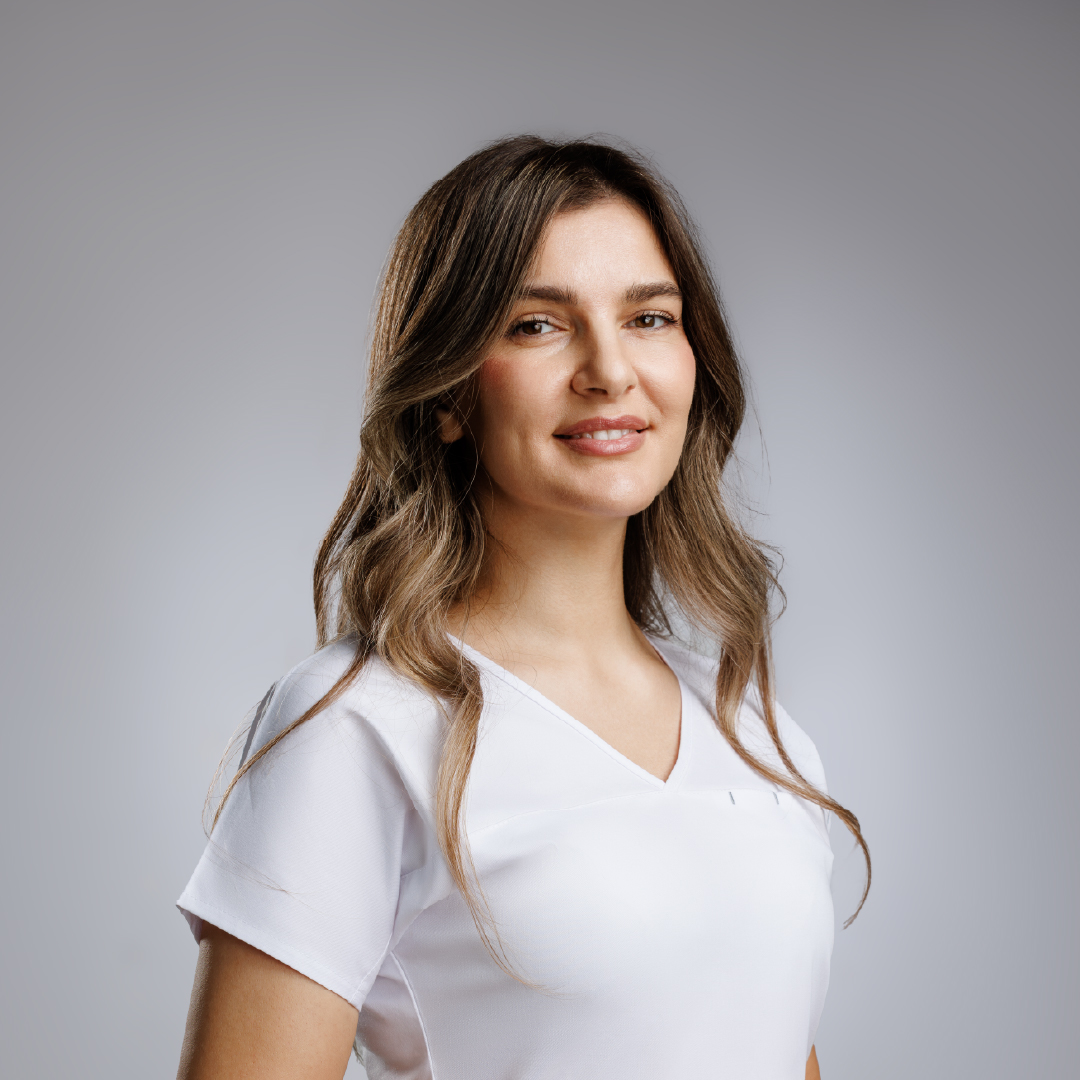 Cristina Cenușă